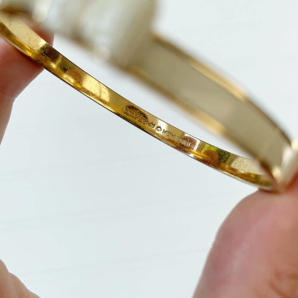 kate spade Cream and Gold Bow Bracelet - Picture 3 of 5